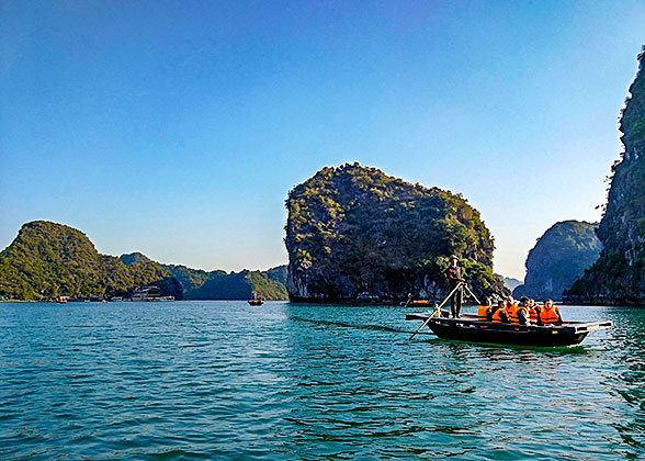 Halong Bay Cruise, Vietnam
